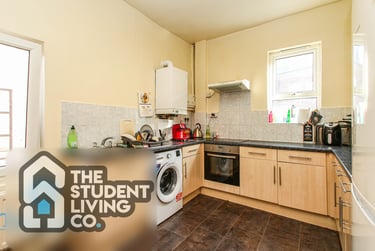 5 bed flat, Waterloo Road, Radford, Nottingham, NG74AU - Image 3