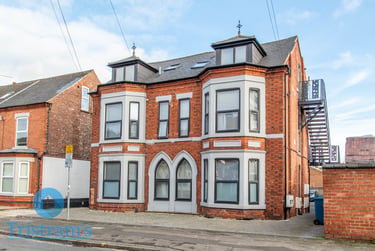 3 bed flat, 2-4 Colwick Road, West Bridgford, Nottingham, NG25FR - Image 1