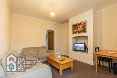 4 bed house, Elmsthorpe Avenue, Lenton, Nottingham, NG72BU - Image 4