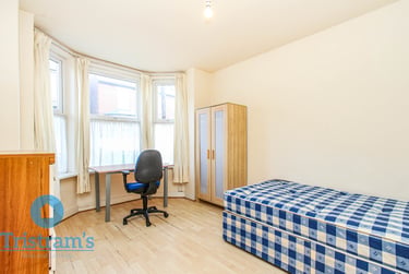5 bed house, Teversal Avenue, Nottingham, NG71PY - Image 2