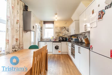 3 bed house, Leslie Road, Forest Fields, Nottingham, NG76PR - Image 1