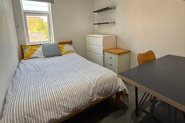 4 bed flat, Charnwood Grove, West Bridgford, Nottingham, NG27NT - Image 5