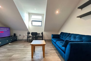 3 bed flat, Stratford Road, West Bridgford, Nottingham, NG26BA - Image 2