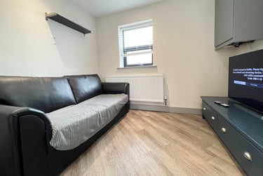 3 bed flat, Stratford Road, West Bridgford, Nottingham, NG26BA - Image 2