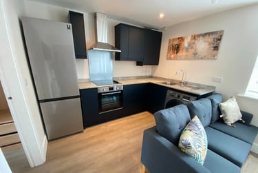 3 bed flat, 2-4 Colwick Road, West Bridgford, Nottingham, NG25FR - Image 1