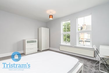 3 bed house, Charnwood Grove, West Bridgford, Nottingham, NG27NT - Image 2