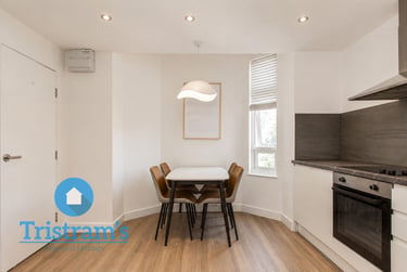 2 bed flat, Queens Road, Beeston, Nottingham, NG92BN - Image 2