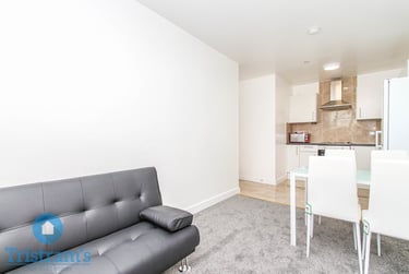 1 bed flat, Castle Boulevard, Lace Market, Nottingham, NG71FB - Image 4