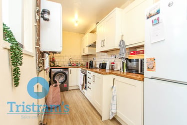 3 bed house, Tudor Grove, Arboretum, Nottingham, NG14HR - Image 2