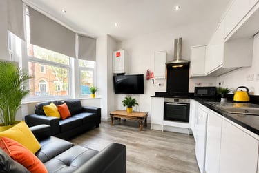 4 bed flat, Charnwood Grove, West Bridgford, Nottingham, NG27NT - Image 1
