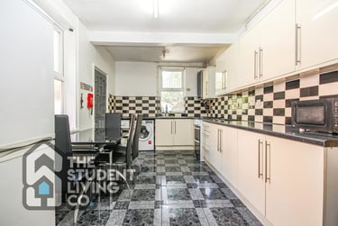 4 bed house, Lenton Boulevard, Lenton, Nottingham, NG72BZ - Image 2