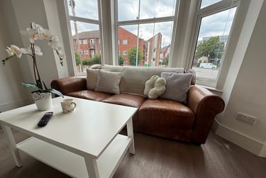 2 bed flat, Melton Road, West Bridgford, Nottingham, NG27NW - Image 1