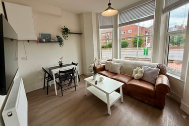 2 bed flat, Melton Road, West Bridgford, Nottingham, NG27NW - Image 2
