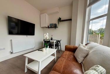 2 bed flat, Melton Road, West Bridgford, Nottingham, NG27NW - Image 3