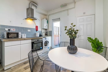 3 bed house, Bridlington Street, Bobbers Mill, Nottingham, NG75BG - Image 3