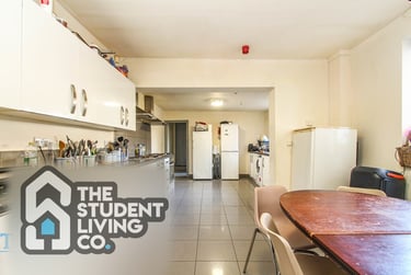 9 bed house, Gedling Grove, Arboretum, Nottingham, NG74DU - Image 5