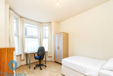 3 bed house, Teversal Avenue, Lenton, Nottingham, NG71PY - Image 2