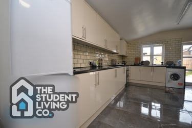 4 bed house, Brendon Road, Wollaton, Nottingham, NG81HW - Image 3