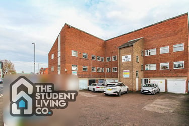 3 bed flat, Loughborough Road, West Bridgford, Nottingham, NG27JZ - Image 1