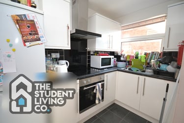 3 bed flat, Loughborough Road, West Bridgford, Nottingham, NG27JZ - Image 2
