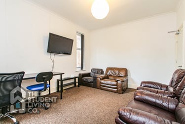 4 bed house, Peveril Road, Lenton Abbey, Nottingham, NG92HY - Image 5
