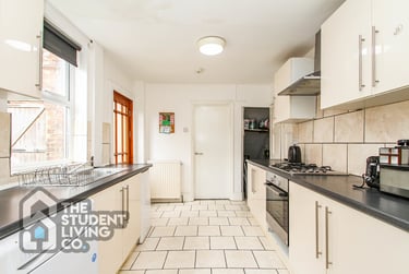 4 bed house, Peveril Road, Lenton Abbey, Nottingham, NG92HY - Image 7