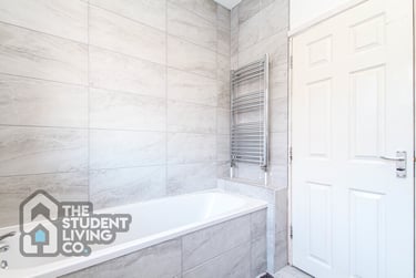 3 bed flat, High Road, Beeston, Nottingham, NG92LH - Image 2