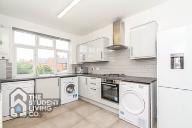 3 bed flat, High Road, Beeston, Nottingham, NG92LH - Image 7