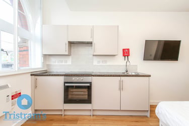 1 bed studio, Lower Parliament Street, City Centre, Nottingham, NG13DA - Image 1