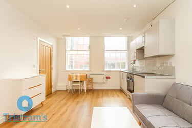 1 bed studio, Lower Parliament Street, City Centre, Nottingham, NG13DA - Image 2