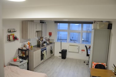 1 bed studio, Lower Parliament Street, City Centre, Nottingham, NG13DA - Image 2