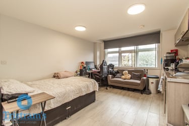 1 bed studio, Lower Parliament Street, City Centre, Nottingham, NG13DA - Image 2