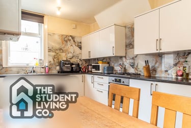 4 bed house, Leslie Road, Forest Fields, Nottingham, NG76PR - Image 2