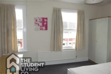 4 bed house, Leslie Road, Forest Fields, Nottingham, NG76PR - Image 9