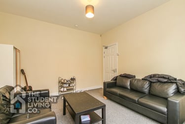 5 bed house, Teversal Avenue, Lenton, Nottingham, NG71PY - Image 2
