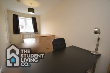 6 bed house, Peveril Road, Lenton Abbey, Nottingham, NG92HY - Image 11