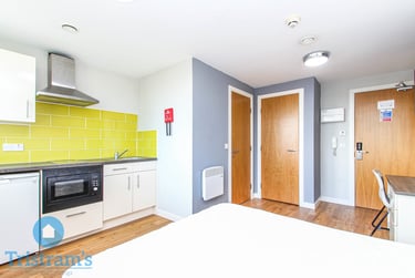 1 bed studio, Hounds Gate, Lace Market, Nottingham, NG16BB - Image 1