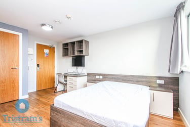 1 bed studio, Hounds Gate, Lace Market, Nottingham, NG16BB - Image 3