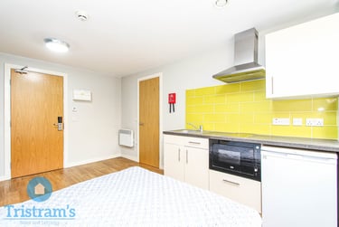 1 bed studio, Hounds Gate, Lace Market, Nottingham, NG16BB - Image 4