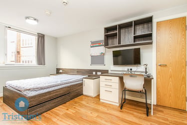 1 bed studio, Hounds Gate, Lace Market, Nottingham, NG16BB - Image 1