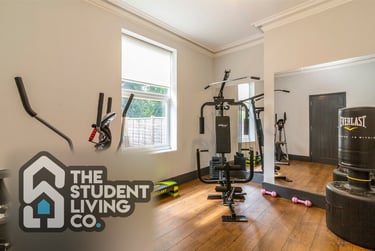 6 bed house, Alpha Terrace, Arboretum, Nottingham, NG14EP - Image 1