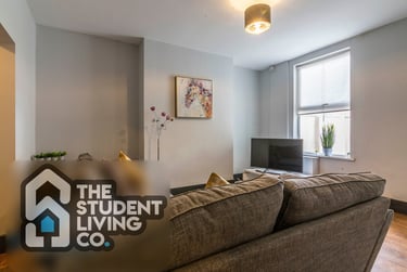 6 bed house, Alpha Terrace, Arboretum, Nottingham, NG14EP - Image 3