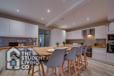 6 bed house, Ednaston Road, Dunkirk, Nottingham, NG72JF - Image 2