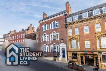 3 bed flat, Low Pavement, Nottingham, NG17DG - Image 1