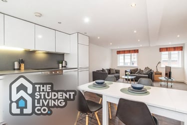 3 bed flat, Low Pavement, Nottingham, NG17DG - Image 3
