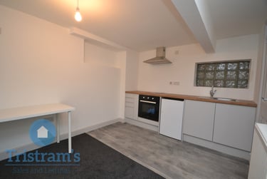 1 bed studio, Bulwer Road, Nottingham, NG73HL - Image 2