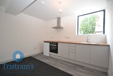 1 bed studio, Bulwer Road, Nottingham, NG73HL - Image 1