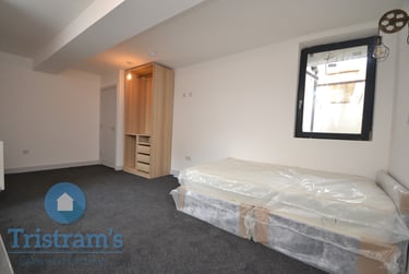 1 bed studio, Bulwer Road, Nottingham, NG73HL - Image 2