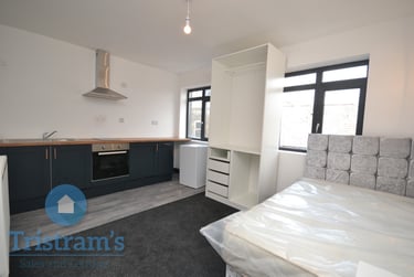 1 bed studio, Peveril Street, Radford, Nottingham, NG74AJ - Image 1