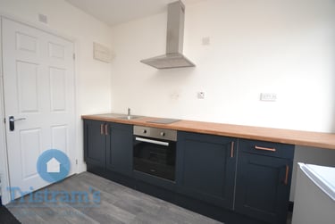1 bed studio, Peveril Street, Radford, Nottingham, NG74AJ - Image 3